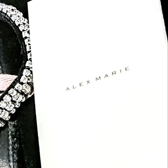 Beautiful Alex Marie Midnight Fantasy Dress - Picture 7 of 8